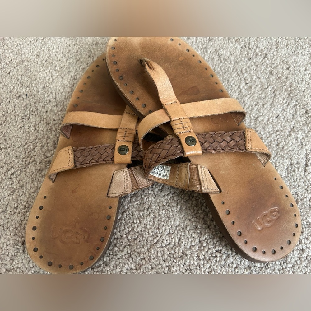 UGG flip flops